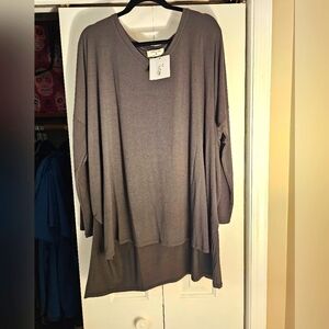 Zenana Outfitters Gray Oversized Long Sleeve Tunic